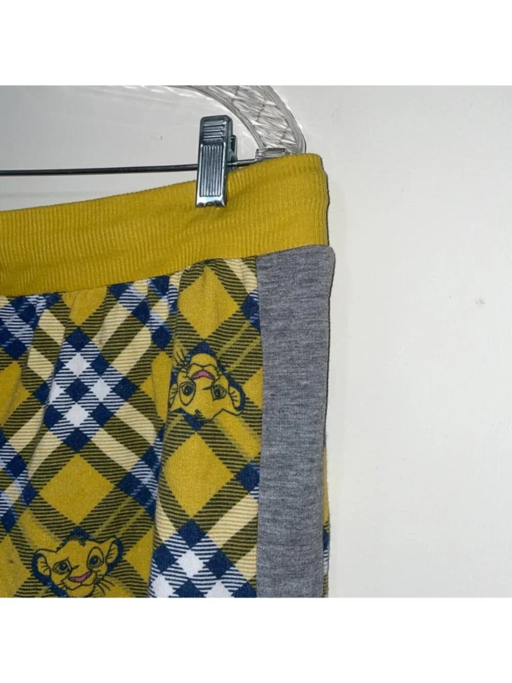 Disney The Lion King Simba Plaid Jogger Pants Yellow Gray Loungewear Size L - Picture 3 of 5